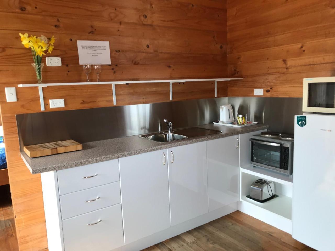 Somerset Beachside Cabin And Caravan Park Экстерьер фото